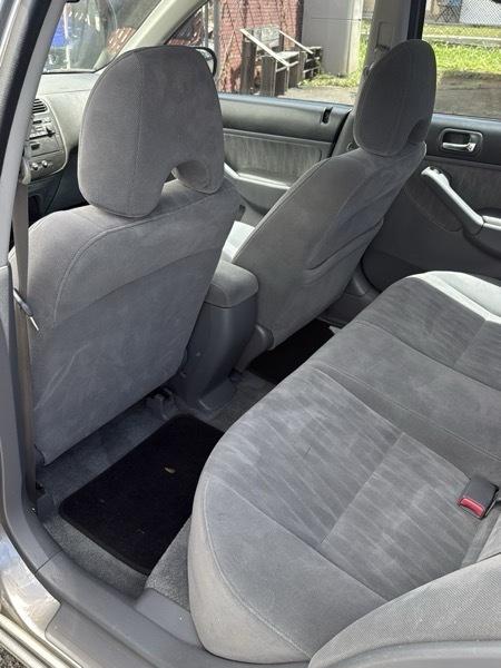 Honda Civic 1.5 4-Door Sedan 2005
