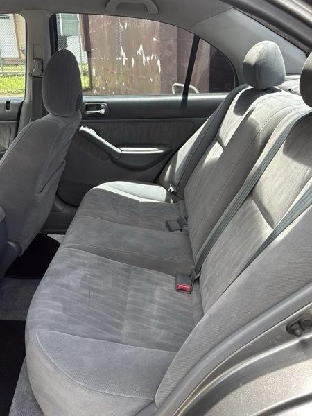 Honda Civic 1.5 4-Door Sedan 2005