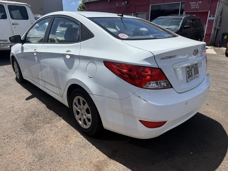 Hyundai Accent GLS 4-Door 2013