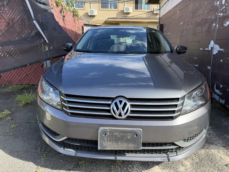 Volkswagen Passat 1.8T Wolfsburg AT 2014