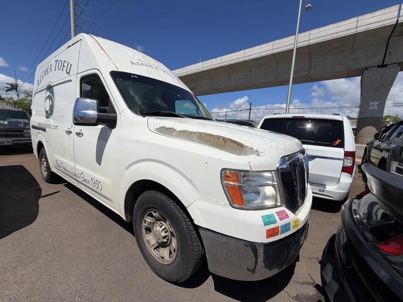 Nissan NV Cargo 2500 HD S V8 High Roof 2012