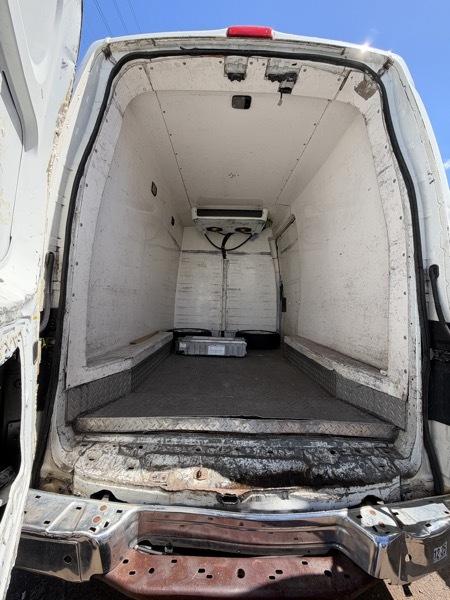 Nissan NV Cargo 2500 HD S V8 High Roof 2012