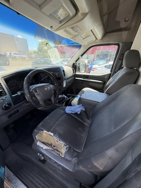 Nissan NV Cargo 2500 HD S V8 High Roof 2012