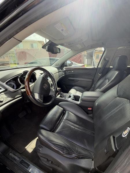 Cadillac SRX Luxury 2012