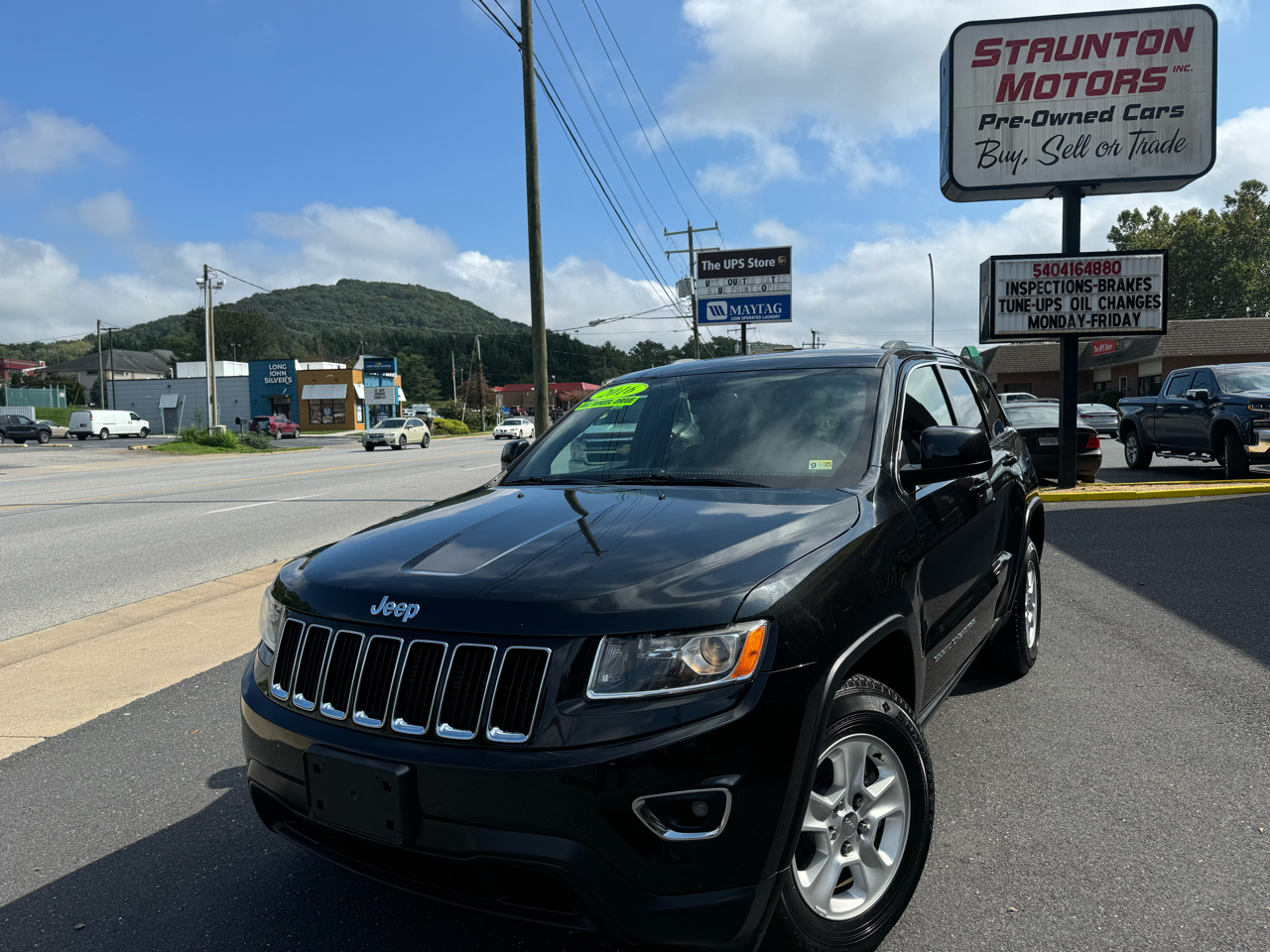 Jeep Grand Cherokee Laredo 4WD 2016