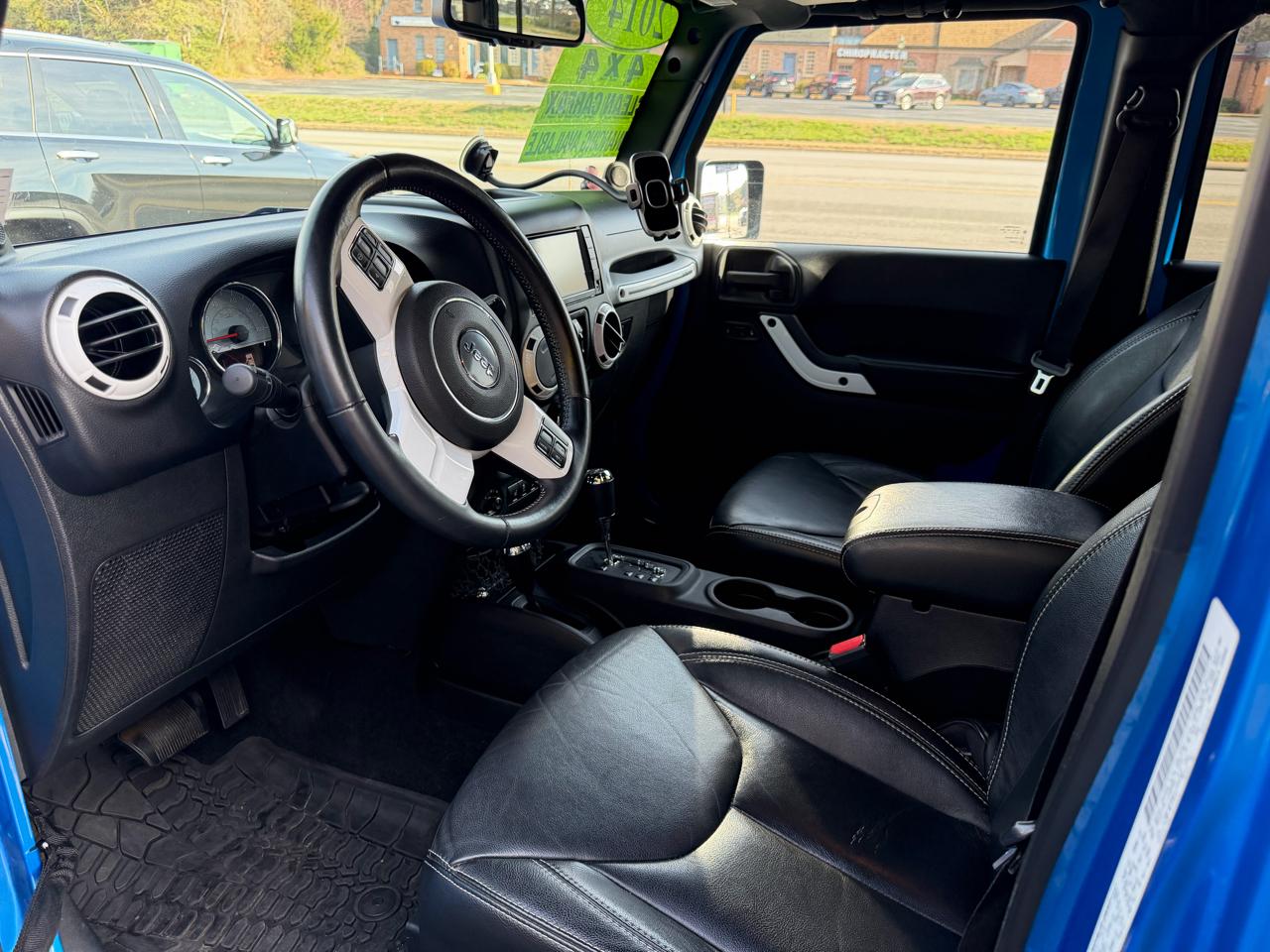 Jeep Wrangler Unlimited Sahara 4WD 2014