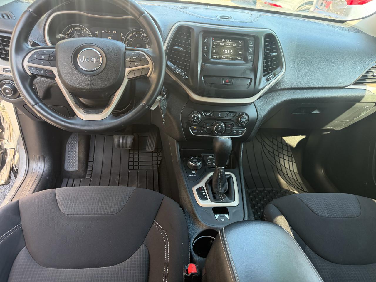 Jeep Cherokee Latitude 4WD 2015