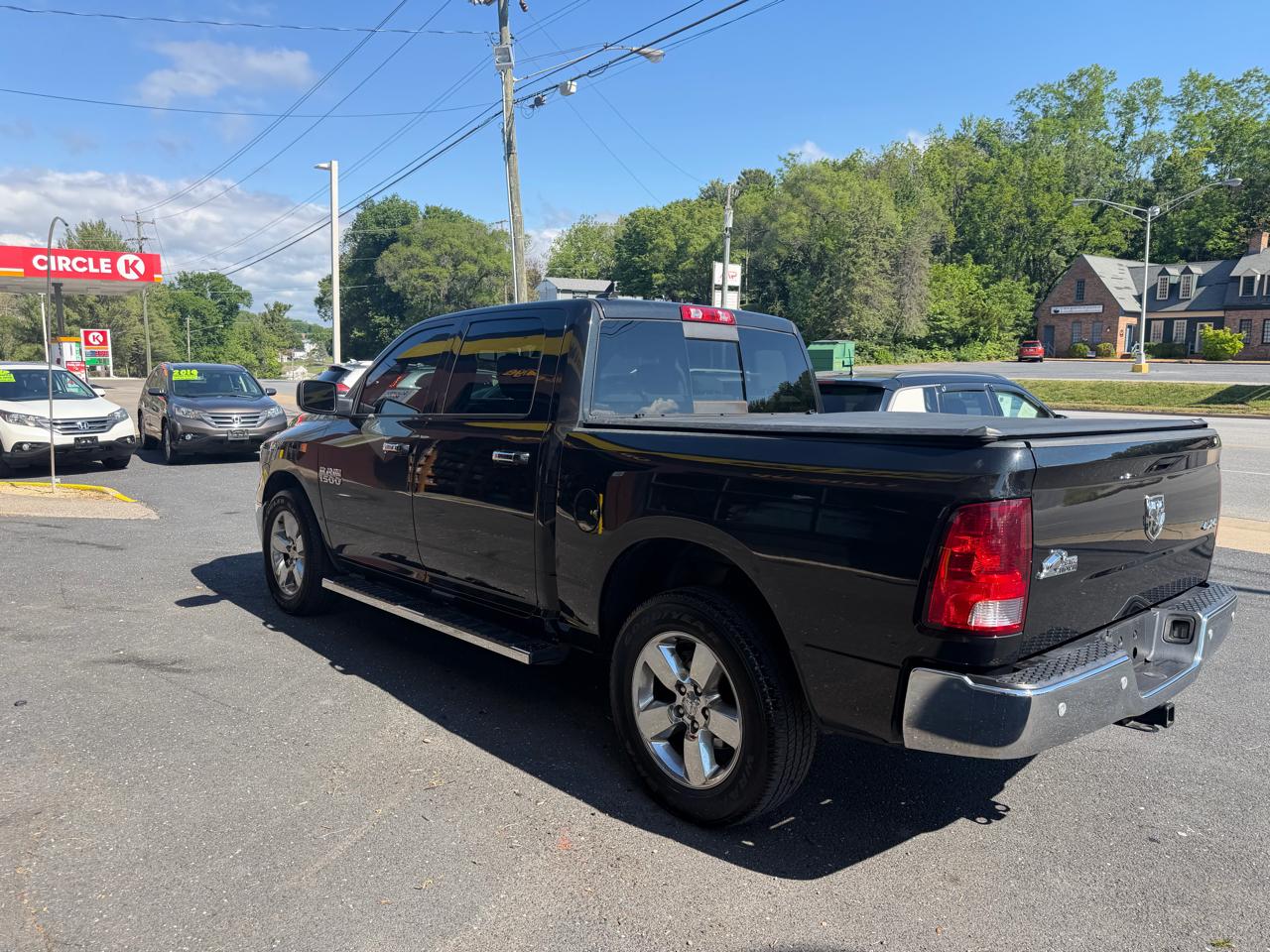 RAM 1500 4WD Crew Cab 140.5" Big Horn 2017