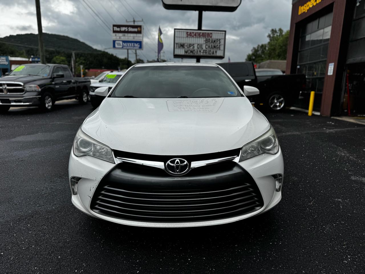 Toyota Camry SE 2015
