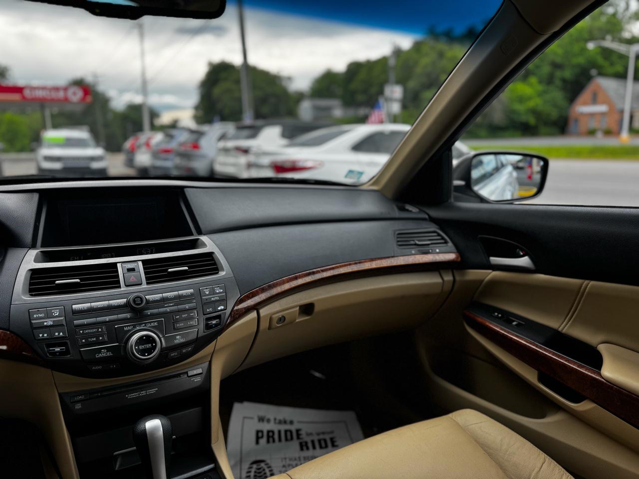 Honda Accord EX-L V6 Sedan AT 2012