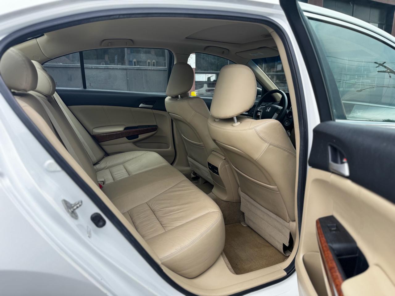 Honda Accord EX-L V6 Sedan AT 2012