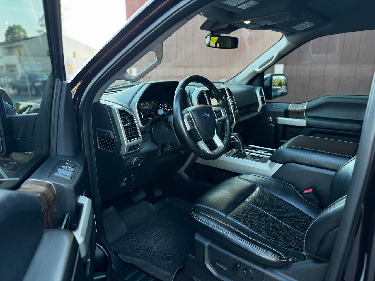 Ford F-150 4WD SuperCab 145" Lariat 2019