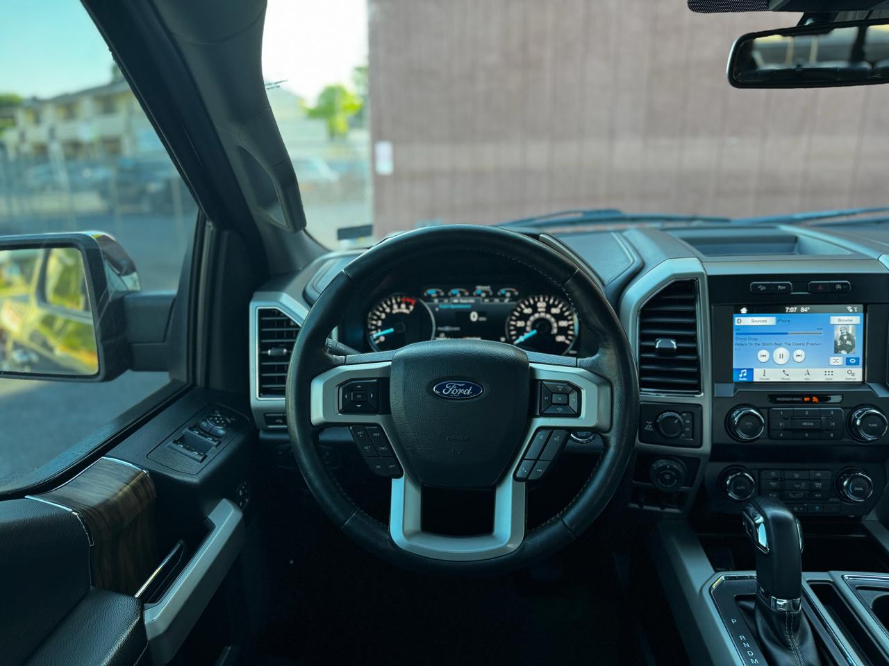 Ford F-150 4WD SuperCab 145" Lariat 2019