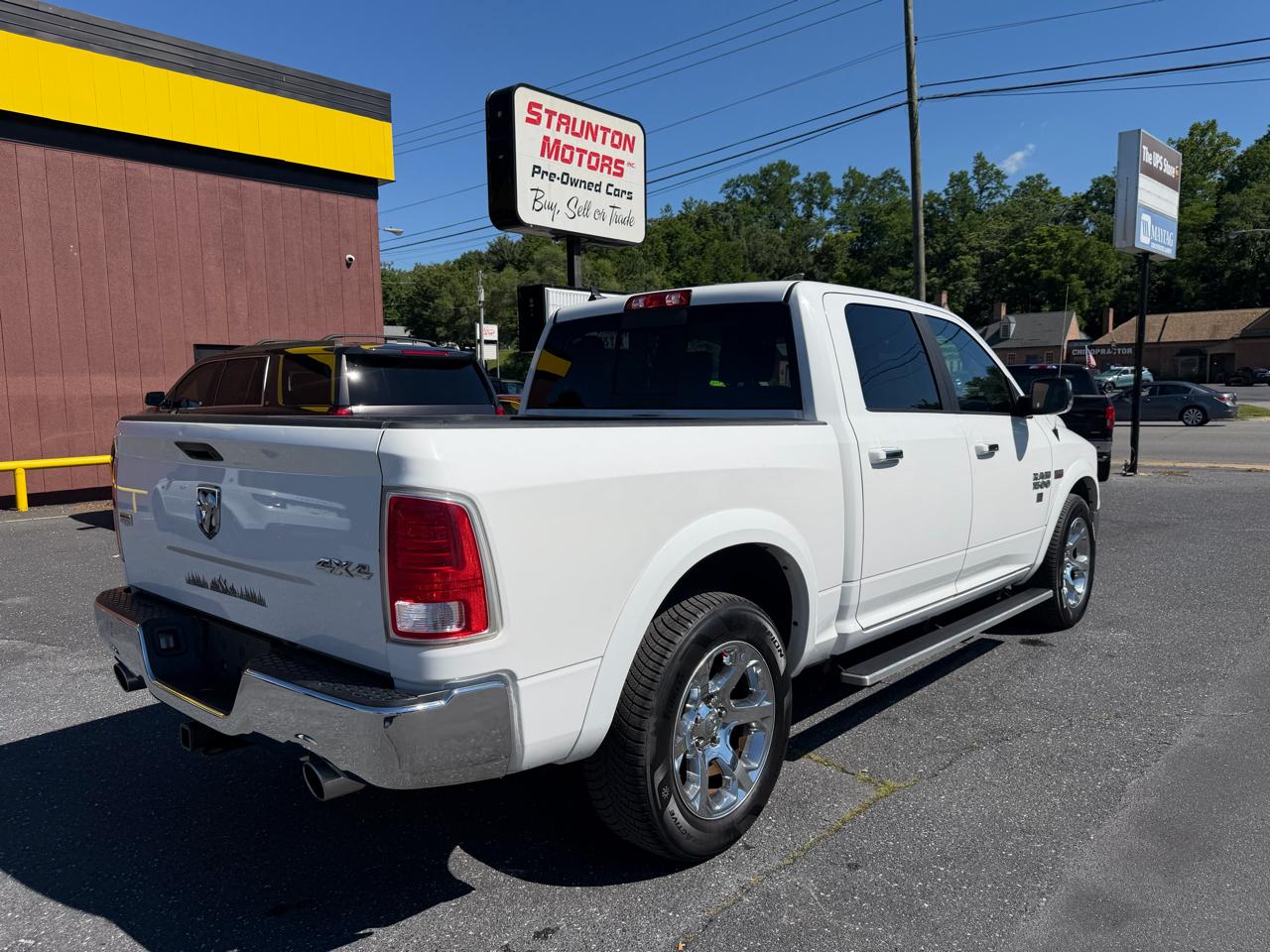RAM 1500 Laramie Crew Cab SWB 4WD 2017