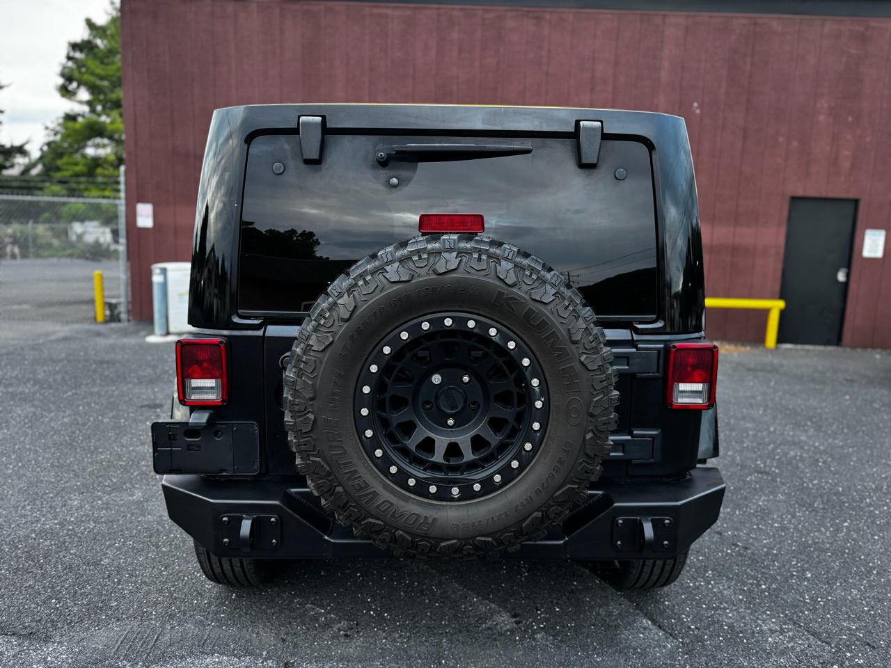 Jeep Wrangler Unlimited Sahara 4WD 2017