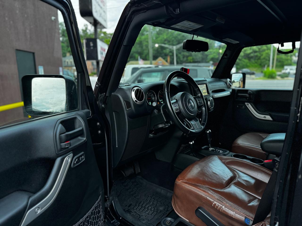 Jeep Wrangler Unlimited Sahara 4WD 2017