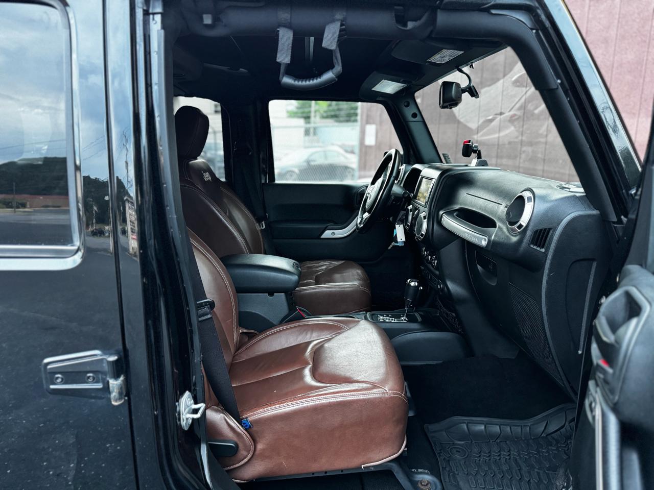 Jeep Wrangler Unlimited Sahara 4WD 2017
