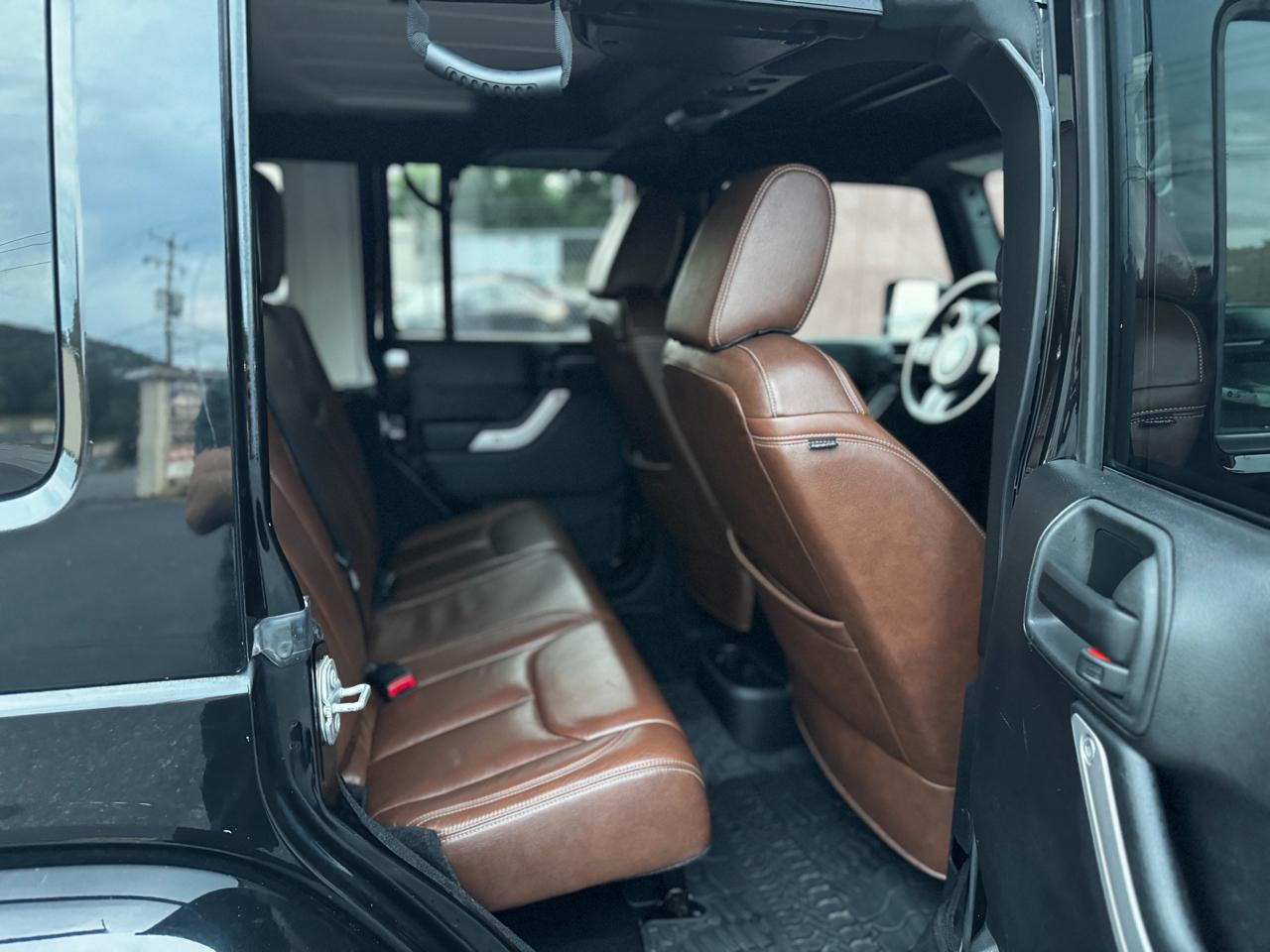 Jeep Wrangler Unlimited Sahara 4WD 2017