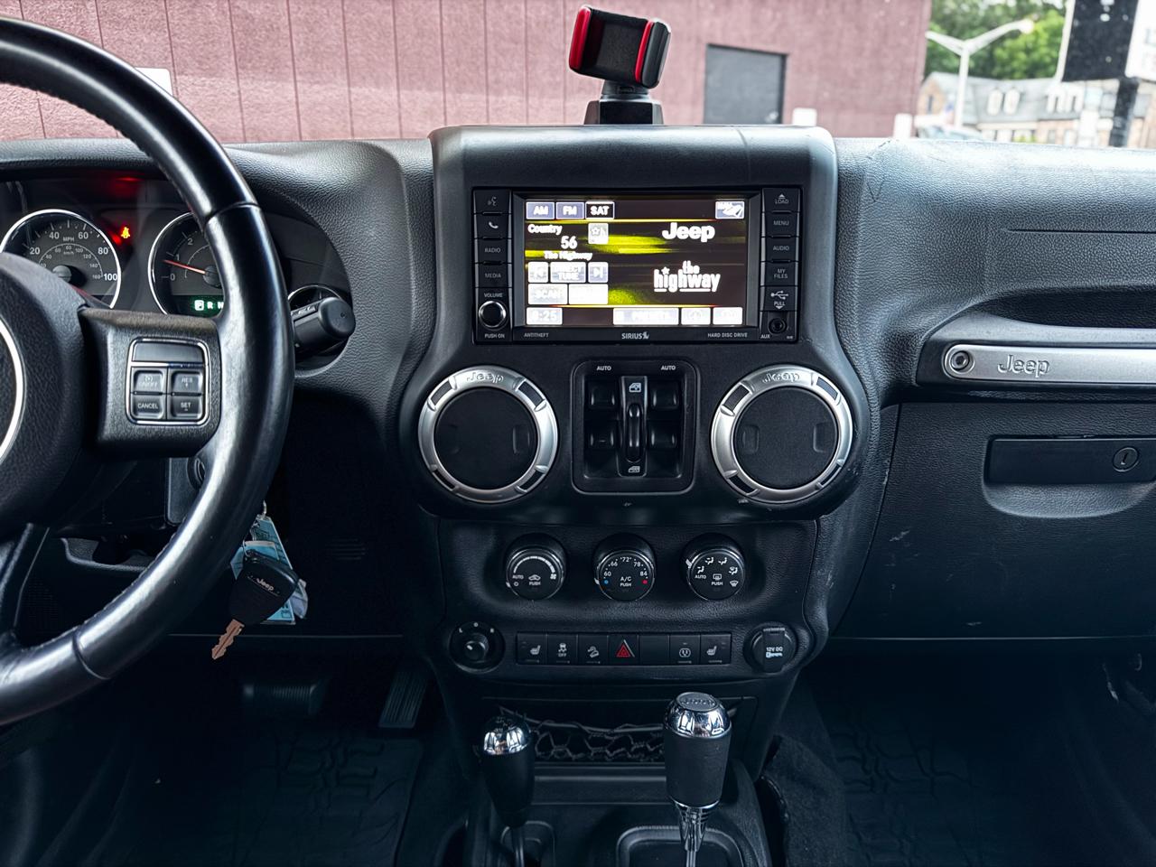 Jeep Wrangler Unlimited Sahara 4WD 2017