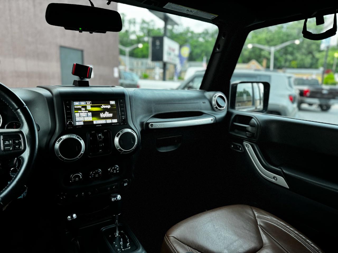 Jeep Wrangler Unlimited Sahara 4WD 2017