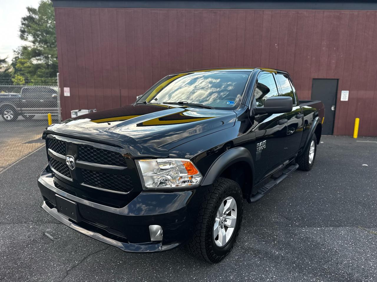RAM 1500 Classic Tradesman Quad Cab 4WD 2019