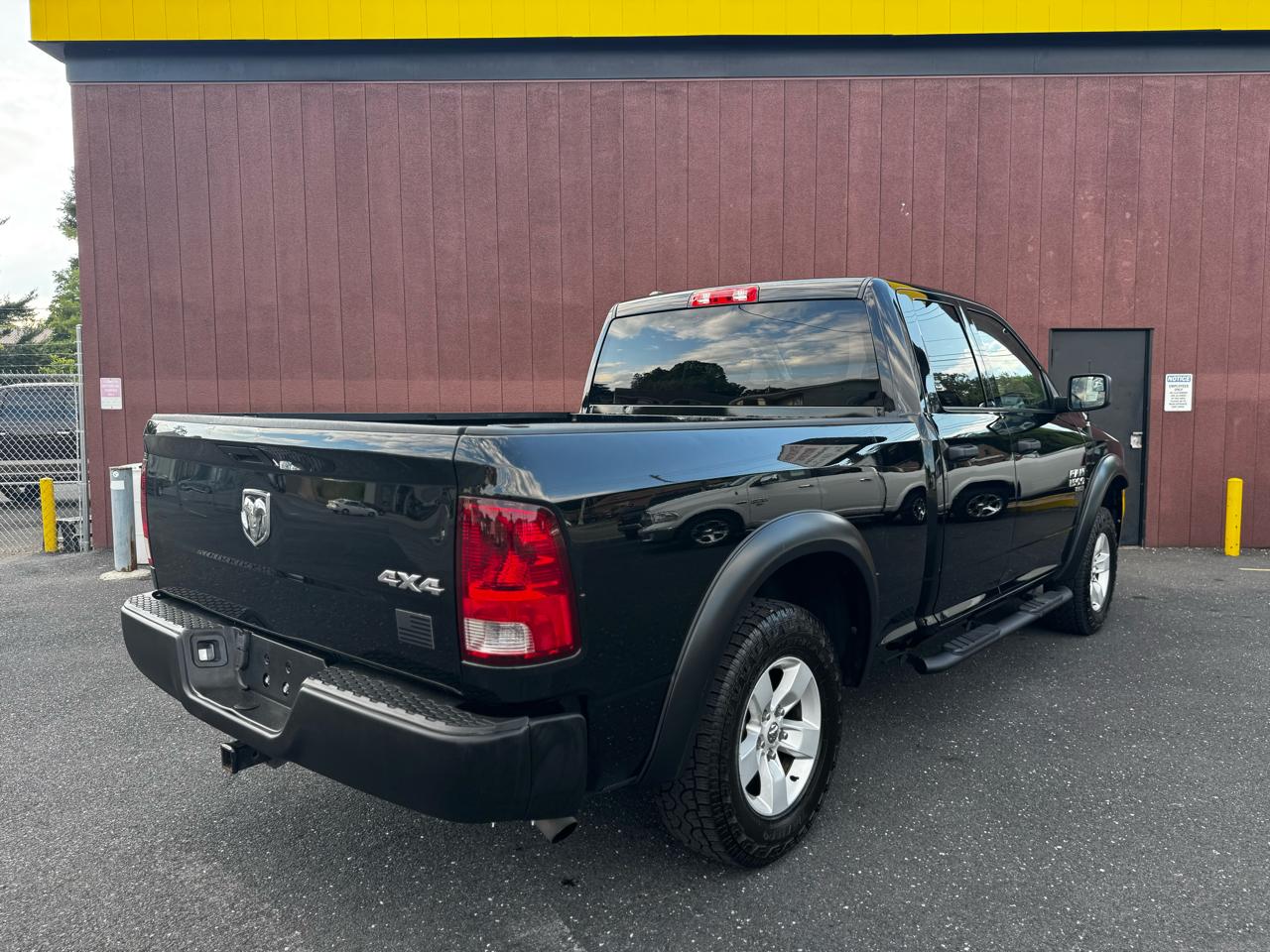 RAM 1500 Classic Tradesman Quad Cab 4WD 2019