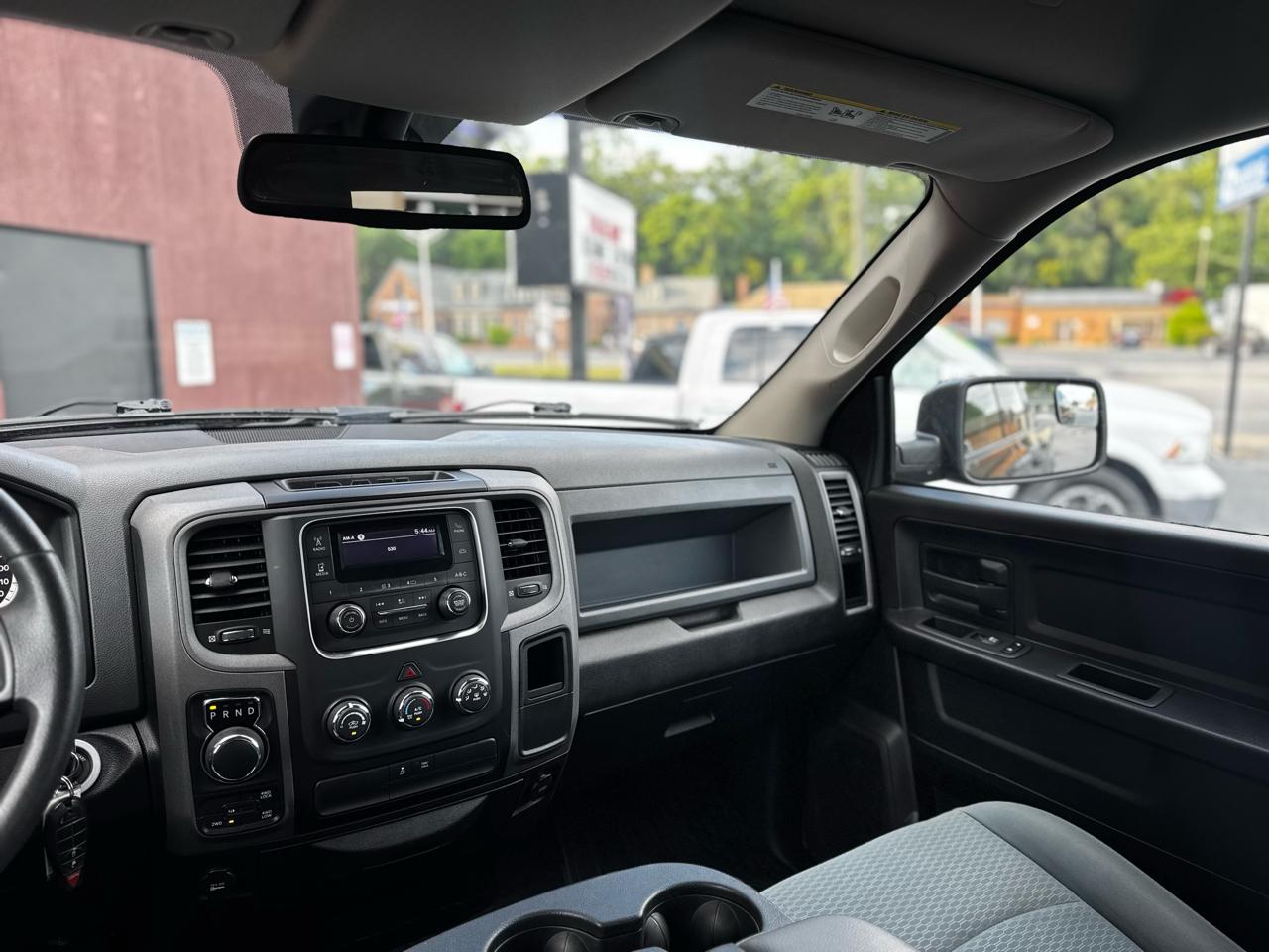 RAM 1500 Classic Tradesman Quad Cab 4WD 2019