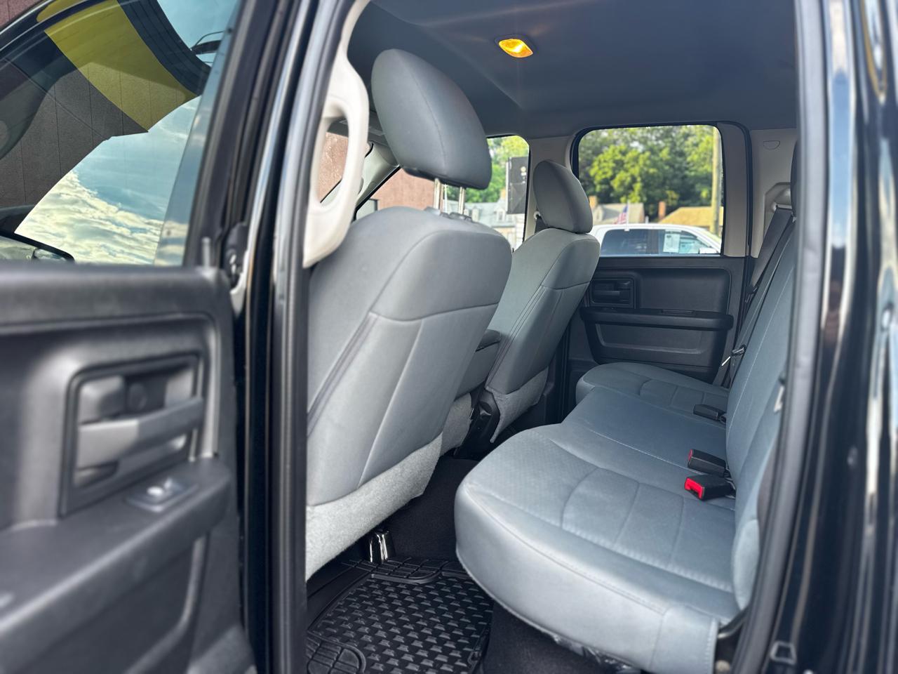RAM 1500 Classic Tradesman Quad Cab 4WD 2019