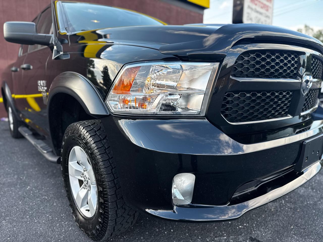 RAM 1500 Classic Tradesman Quad Cab 4WD 2019
