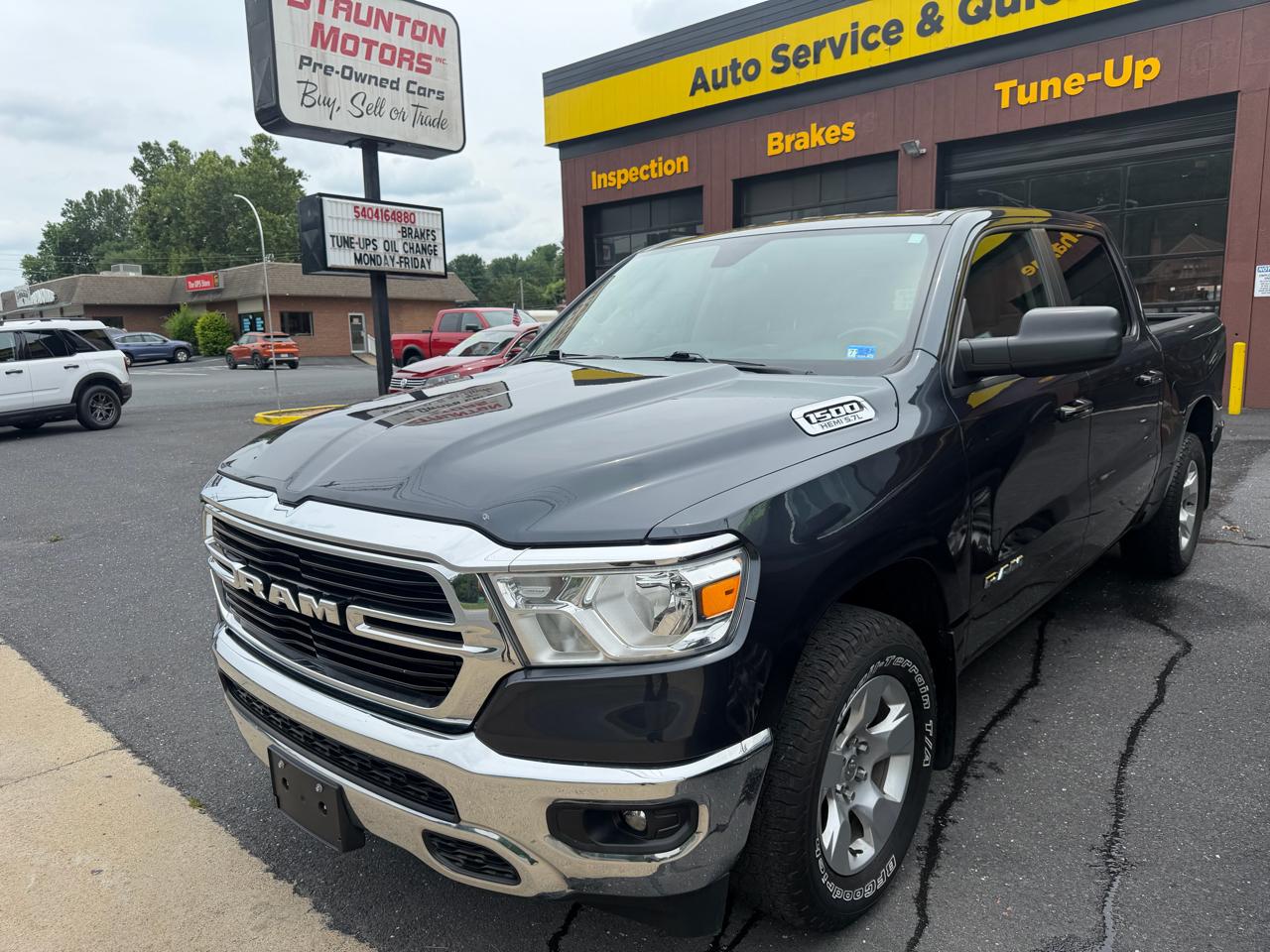 RAM 1500 Big Horn Crew Cab SWB 4WD 2020