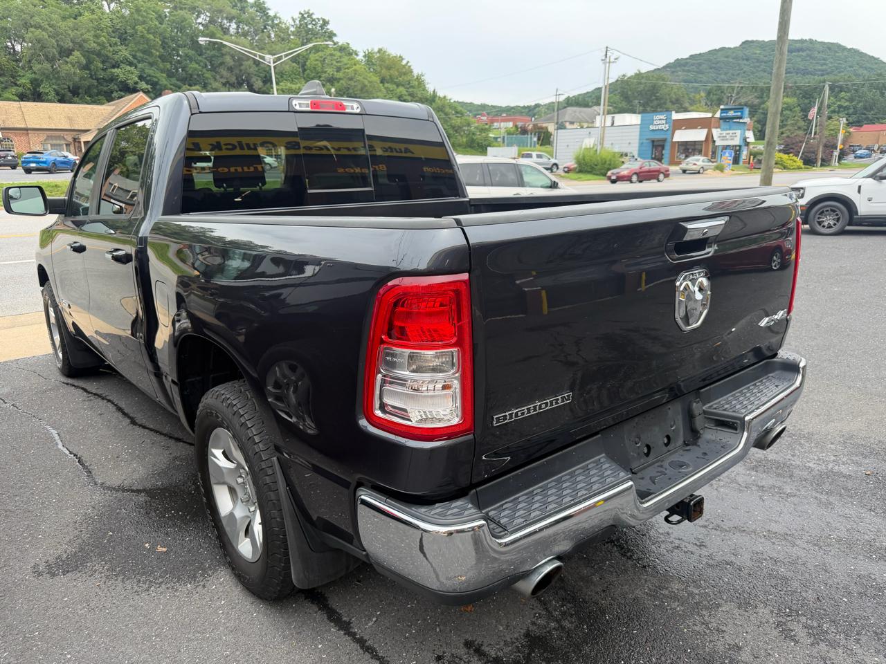 RAM 1500 Big Horn Crew Cab SWB 4WD 2020