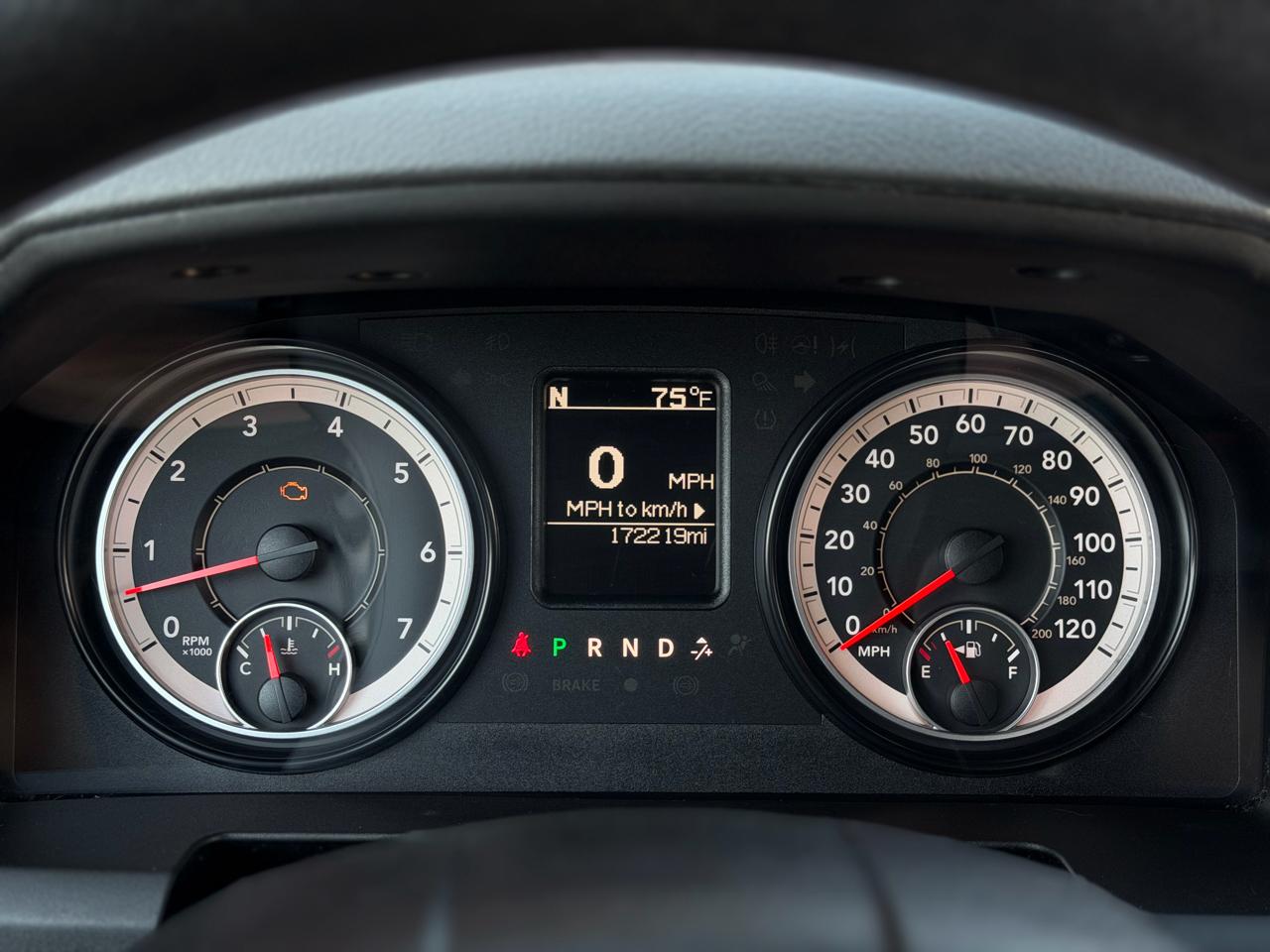 RAM 1500 4WD Crew Cab 140.5" Express 2016