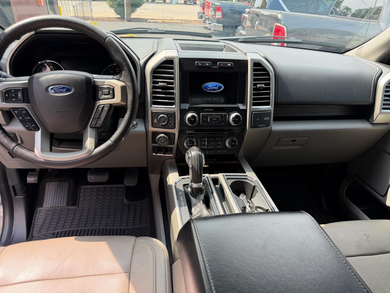 Ford F-150 4WD SuperCab 163" Lariat 2016