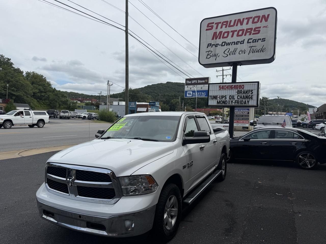 RAM 1500 4WD Crew Cab 149" SLT 2018