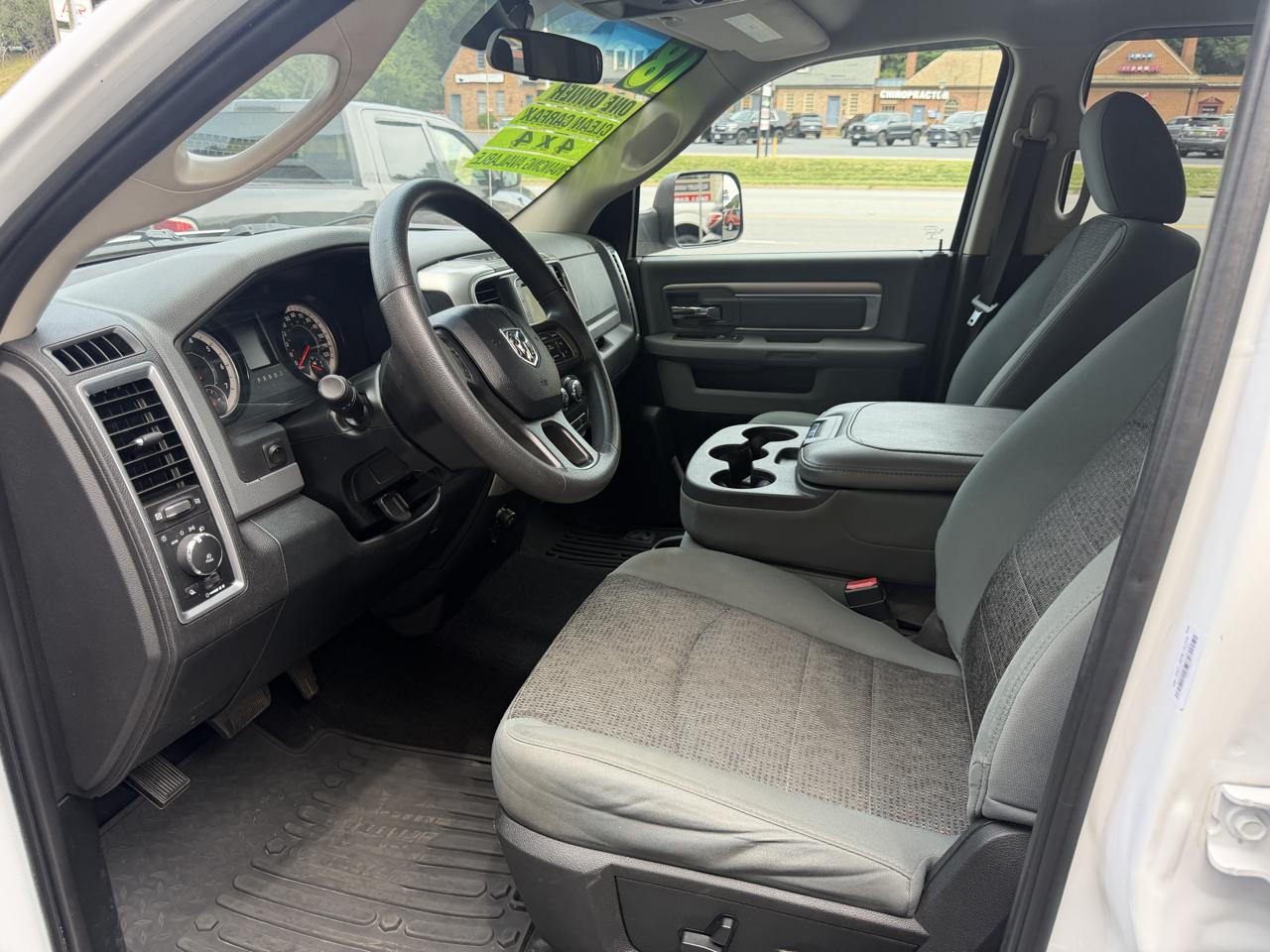 RAM 1500 4WD Crew Cab 149" SLT 2018