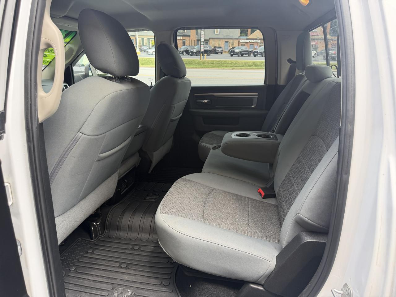 RAM 1500 4WD Crew Cab 149" SLT 2018