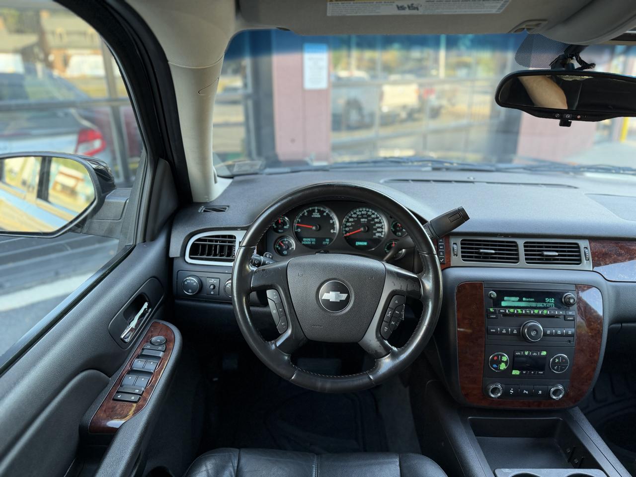 Chevrolet Tahoe photo 15