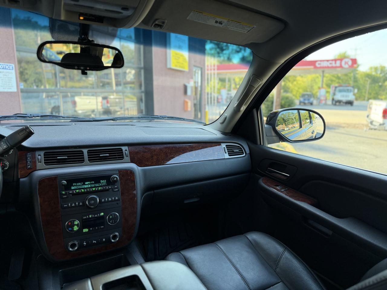 Chevrolet Tahoe photo 16