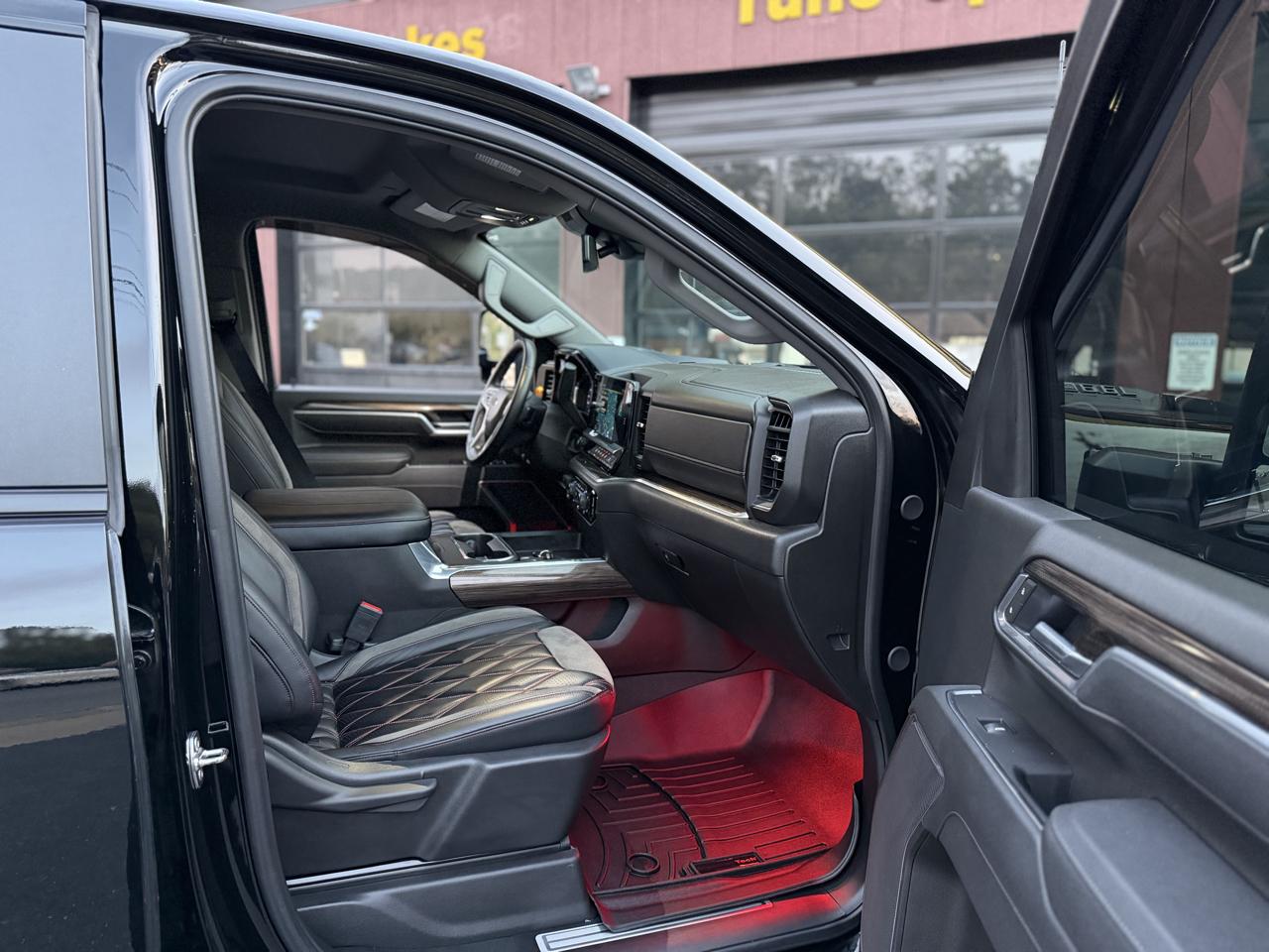 Chevrolet Silverado 2500HD LT Crew Cab Long Box 4WD 2025
