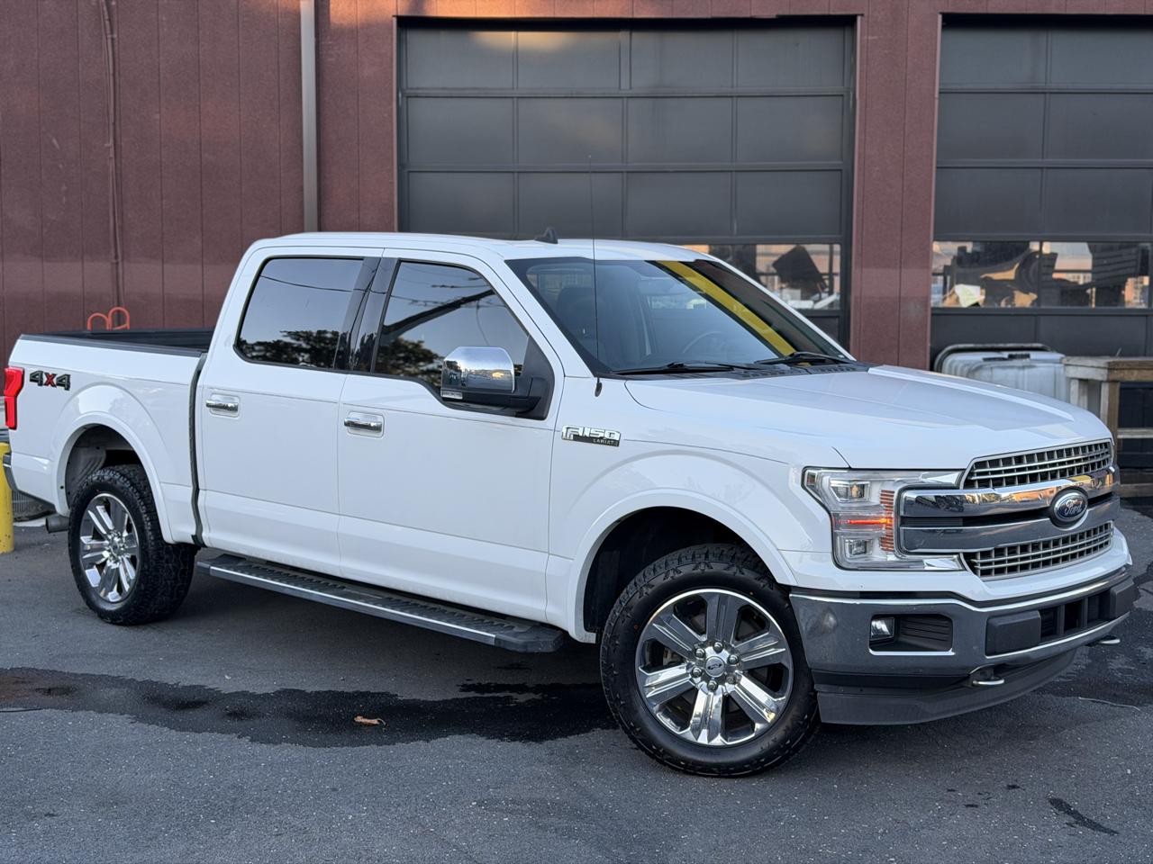 Ford F-150 SuperCrew 150" Lariat 4WD 2020