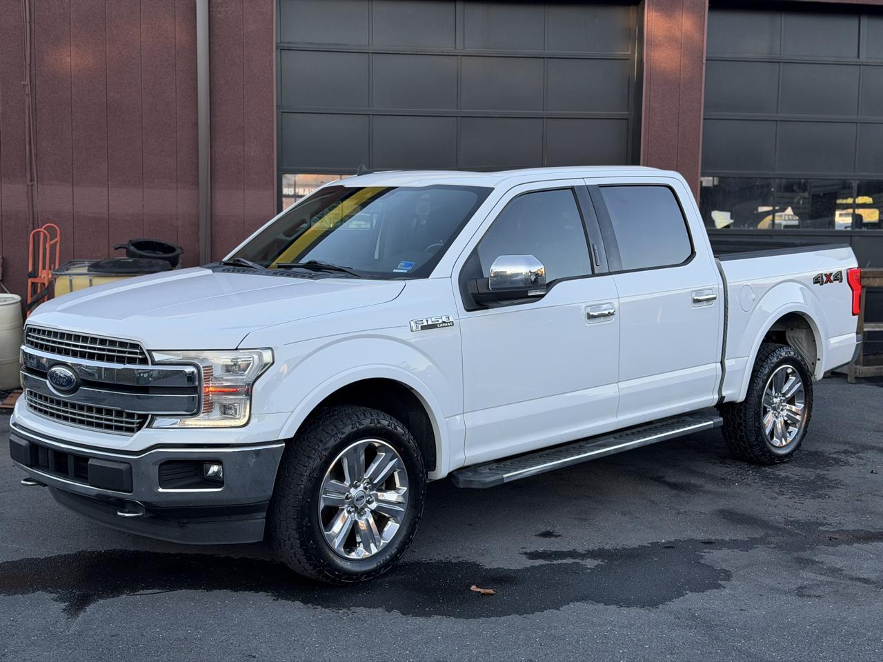 Ford F-150 SuperCrew 150" Lariat 4WD 2020