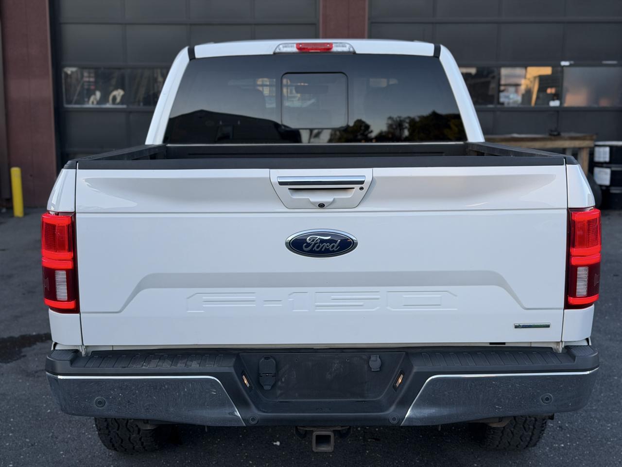 Ford F-150 SuperCrew 150" Lariat 4WD 2020