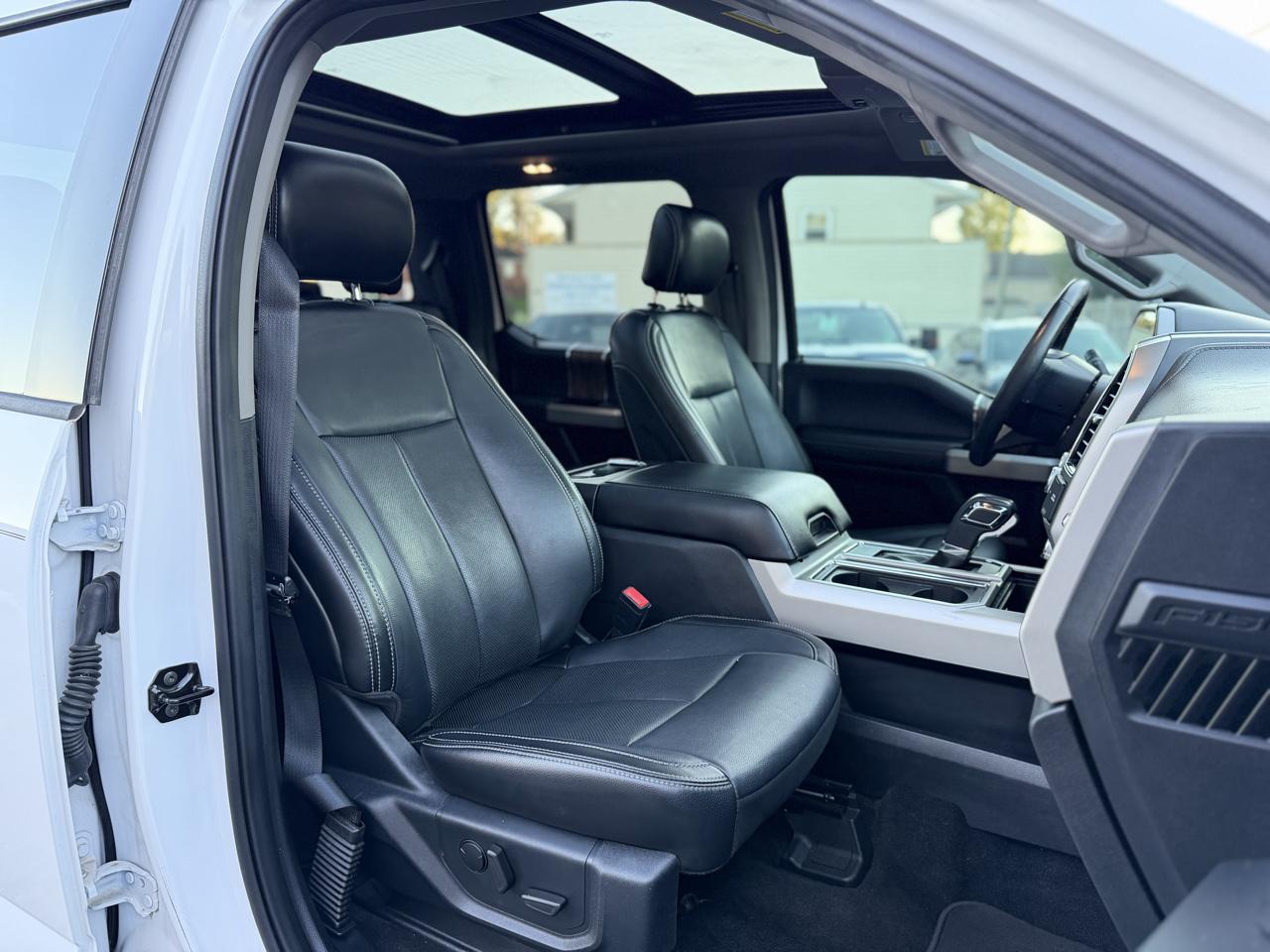 Ford F-150 SuperCrew 150" Lariat 4WD 2020