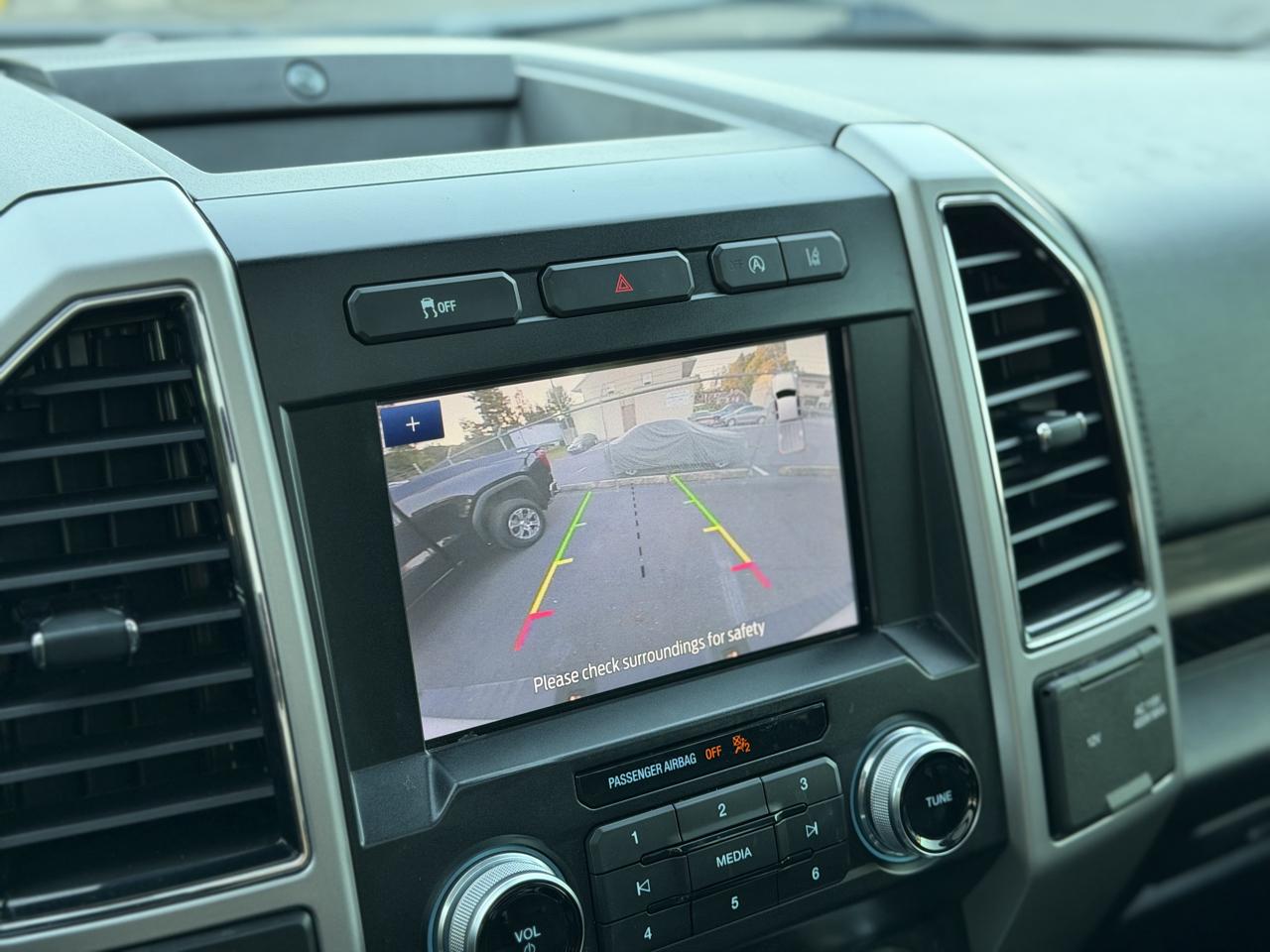 Ford F-150 SuperCrew 150" Lariat 4WD 2020