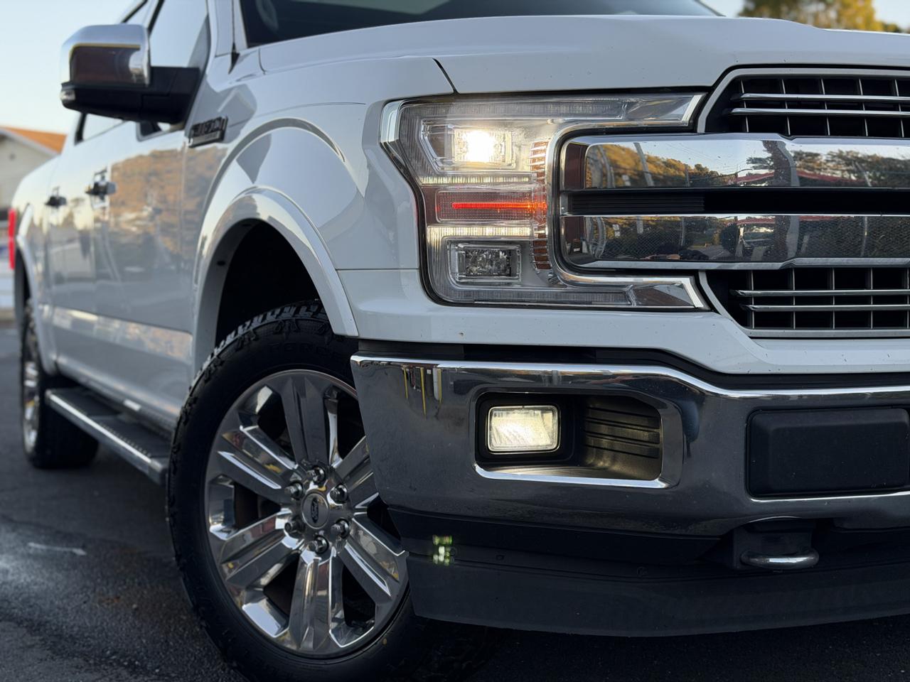 Ford F-150 SuperCrew 150" Lariat 4WD 2020