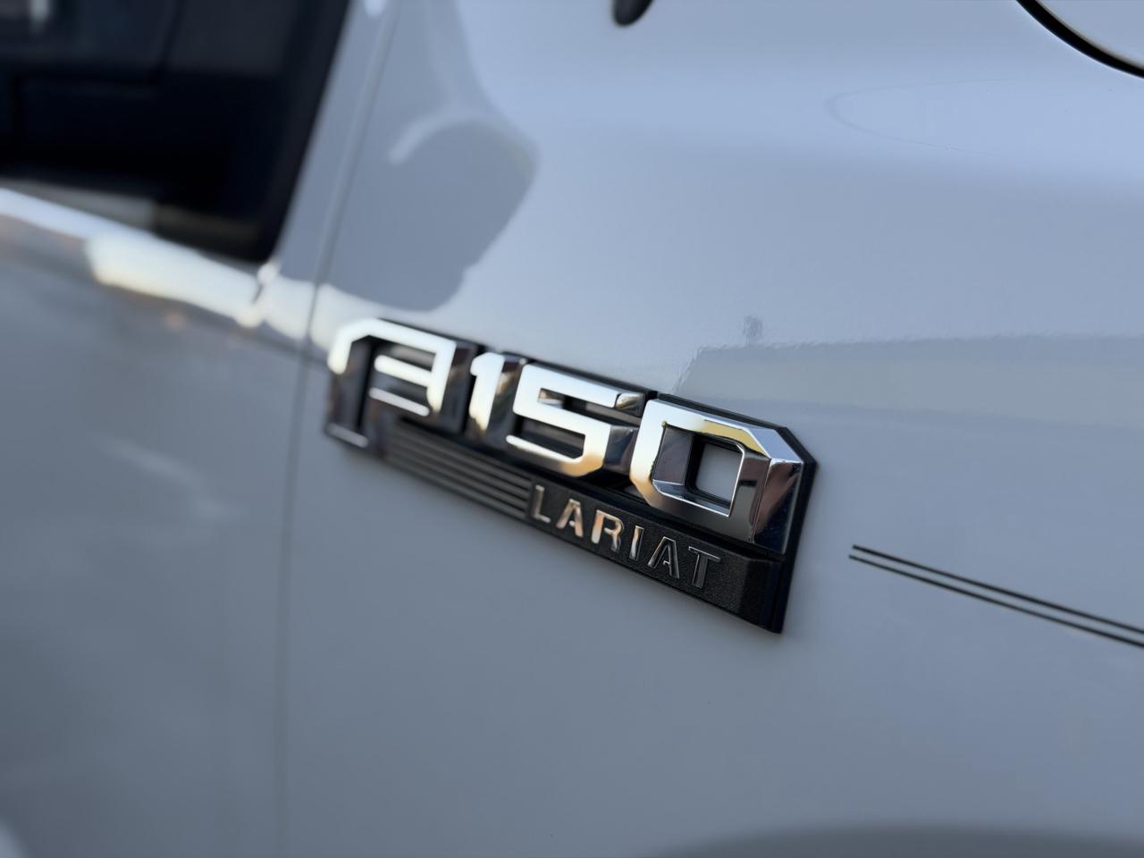 Ford F-150 SuperCrew 150" Lariat 4WD 2020