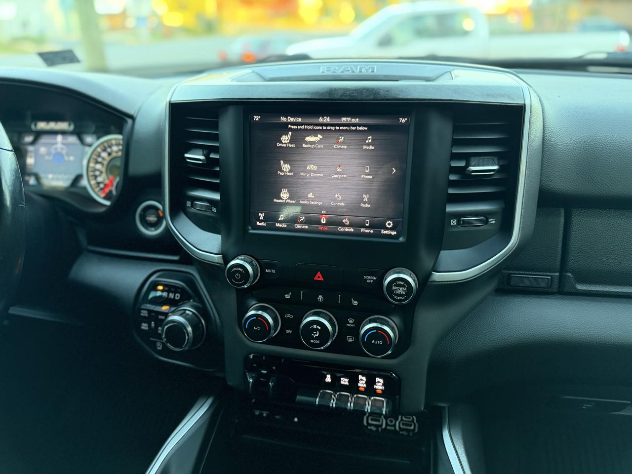 RAM 1500 Big Horn Crew Cab SWB 4WD 2019