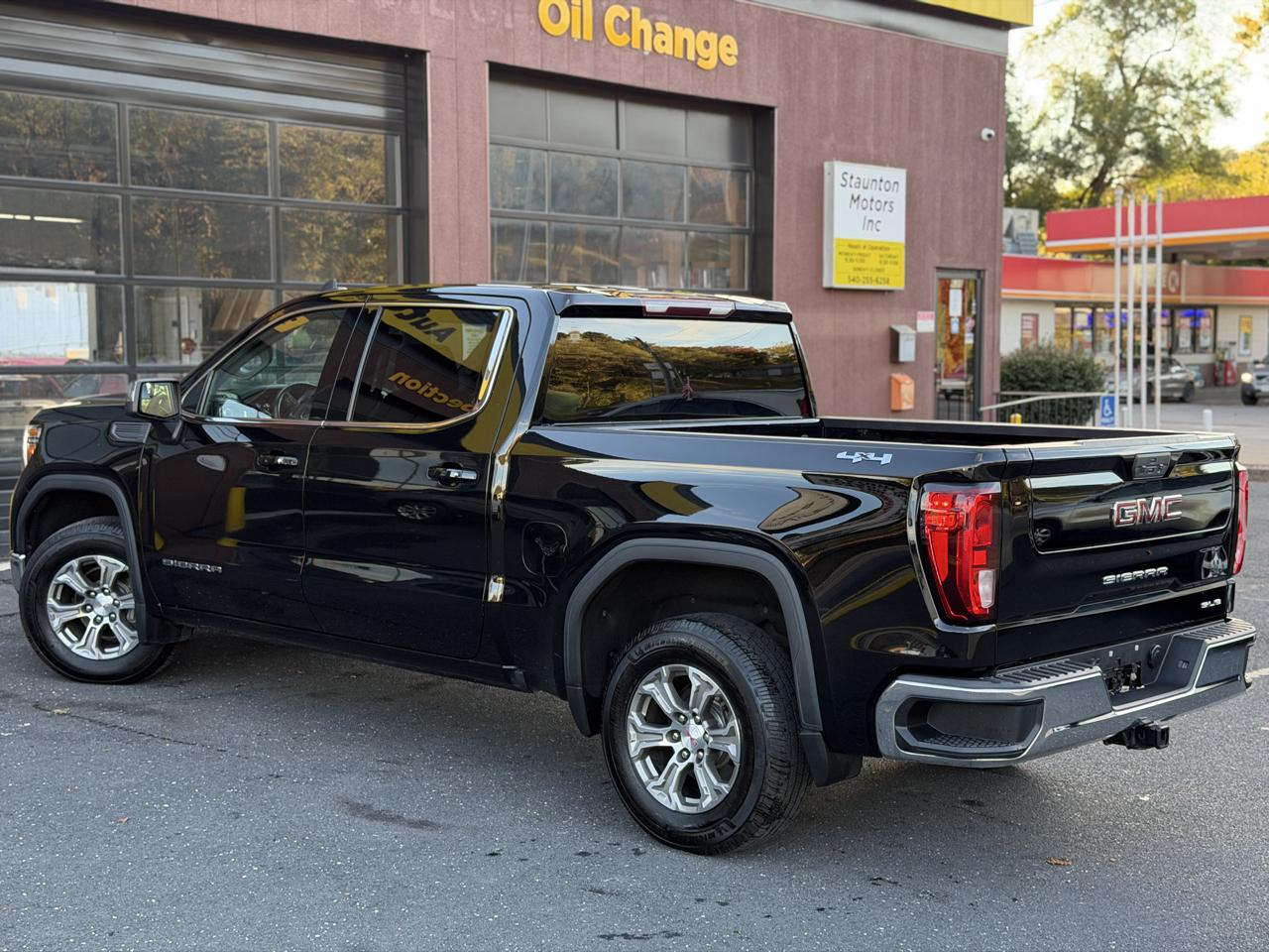GMC Sierra 1500 Limited SLE Crew Cab Short Box 4WD 2022