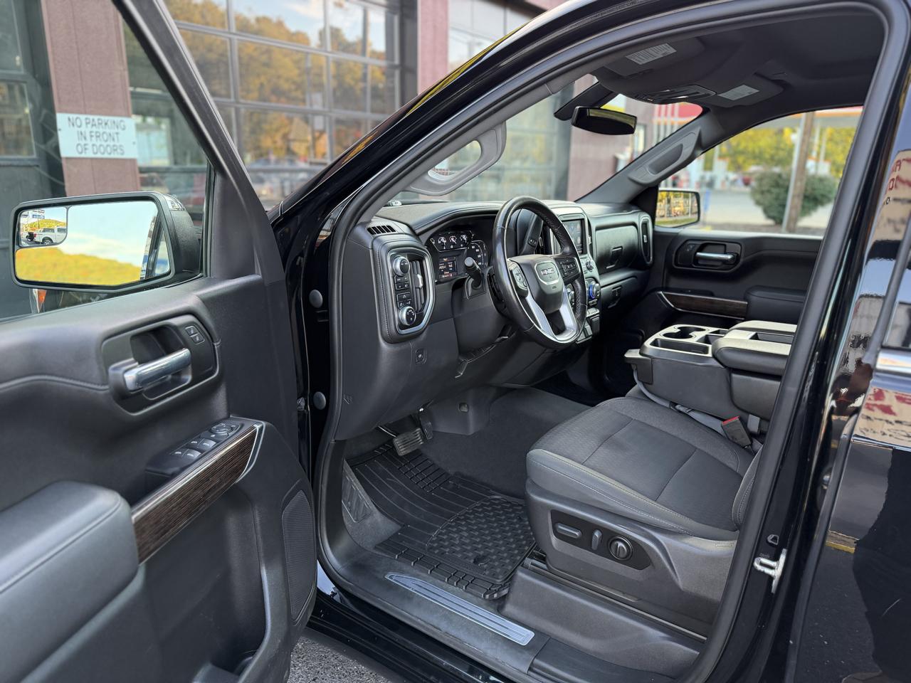 GMC Sierra 1500 Limited SLE Crew Cab Short Box 4WD 2022