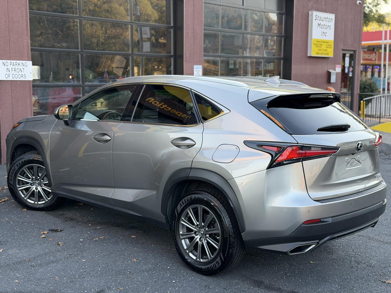 Lexus NX 300  2019